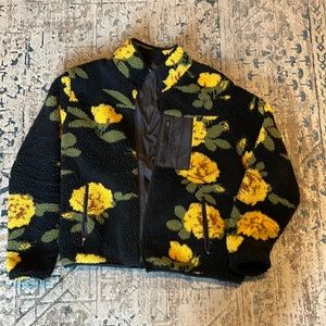 Hot Lava Urban Outfitters Black and Yellow Floral Fleece in Women’s Large